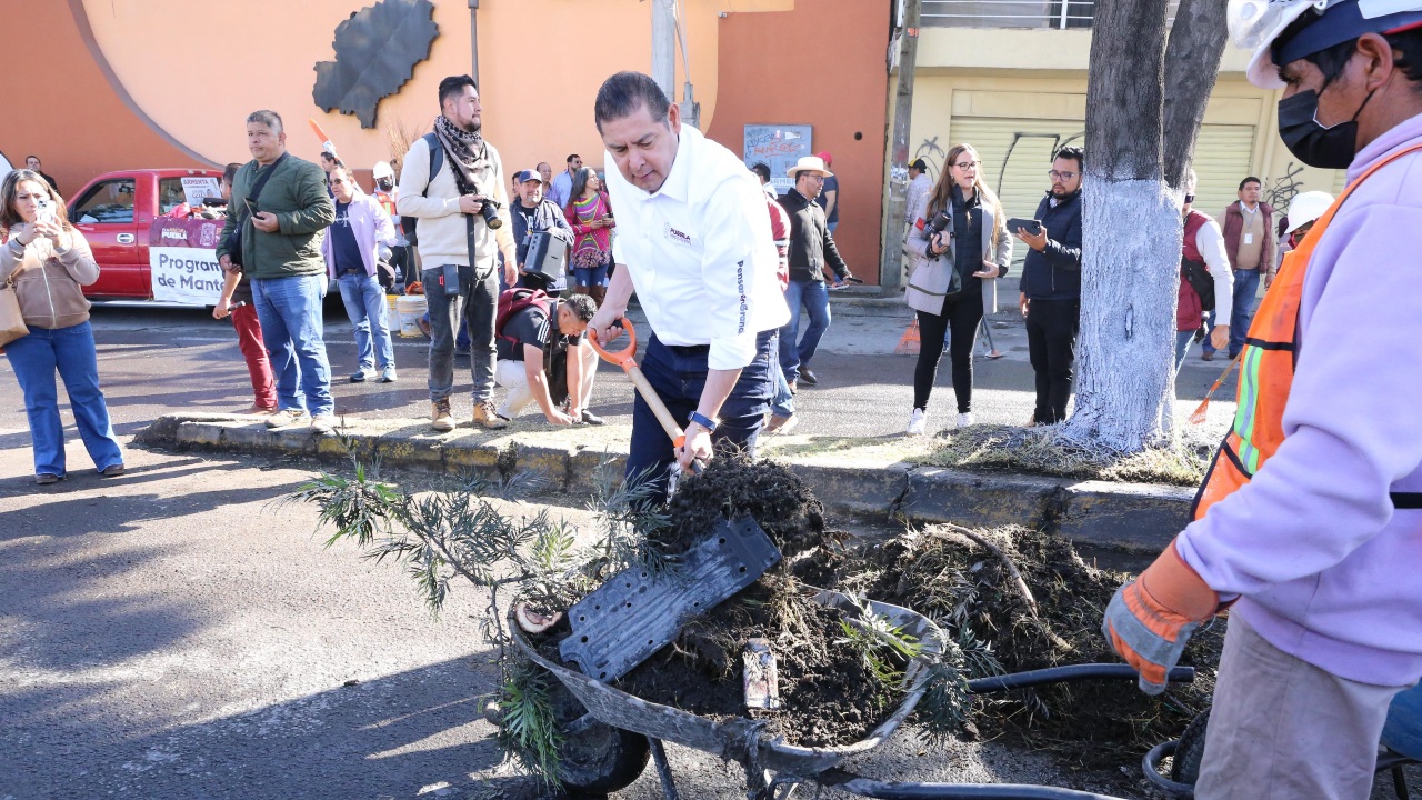 Armenta realiza cuarta faena en la carretera Puebla-Tlaxcala