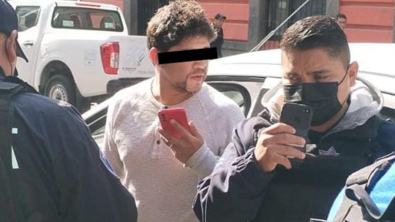 Roban 21 mil pesos a cliente de Santander en Puebla
