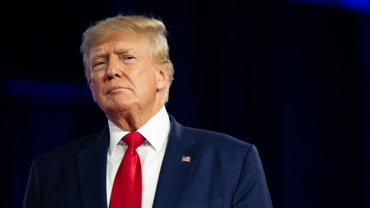 Trump establece aranceles del 25% al acero y aluminio