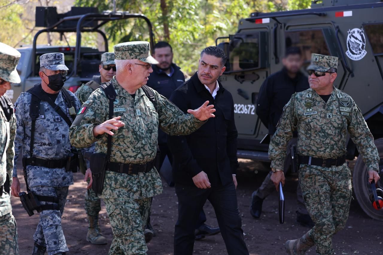 Ejército y Marina desmantelan laboratorios clandestinos en Sinaloa