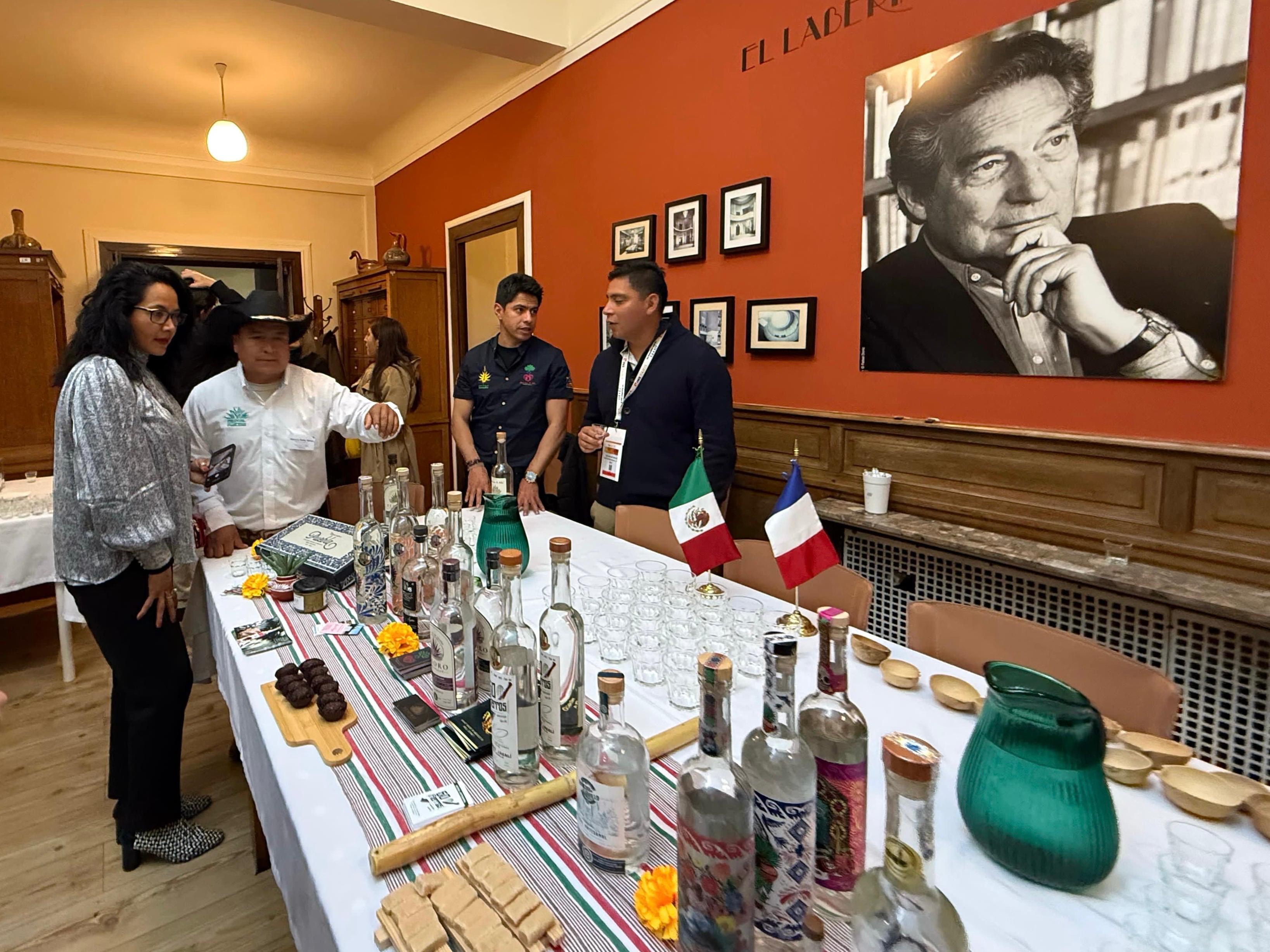 El gobierno de Puebla impulsa la internacionalización del mezcal poblano