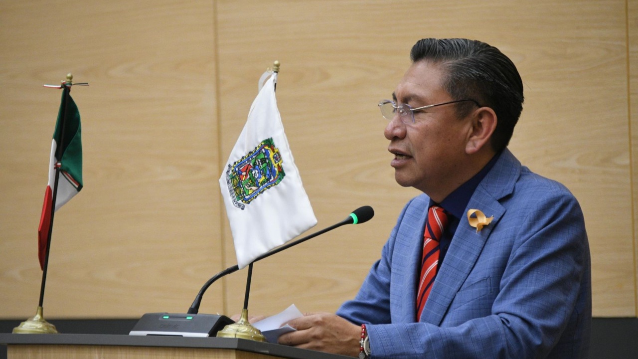 José Luis Figueroa propone vivienda digna para jóvenes