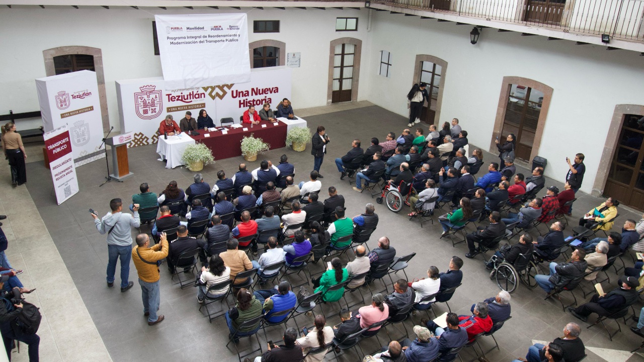 Silvia Tanús se reúne con transportistas de la Sierra Norte