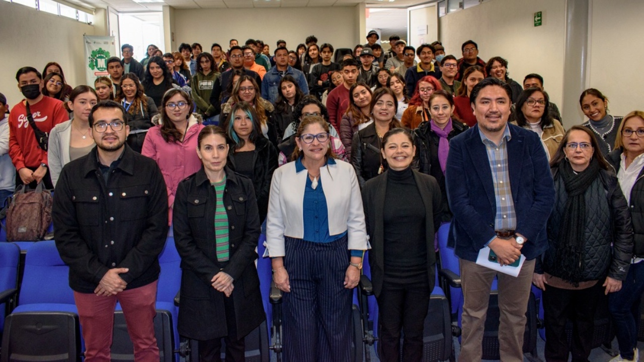 Ofrece Comuna taller para Buscadores de Empleo a futuros profesionistas