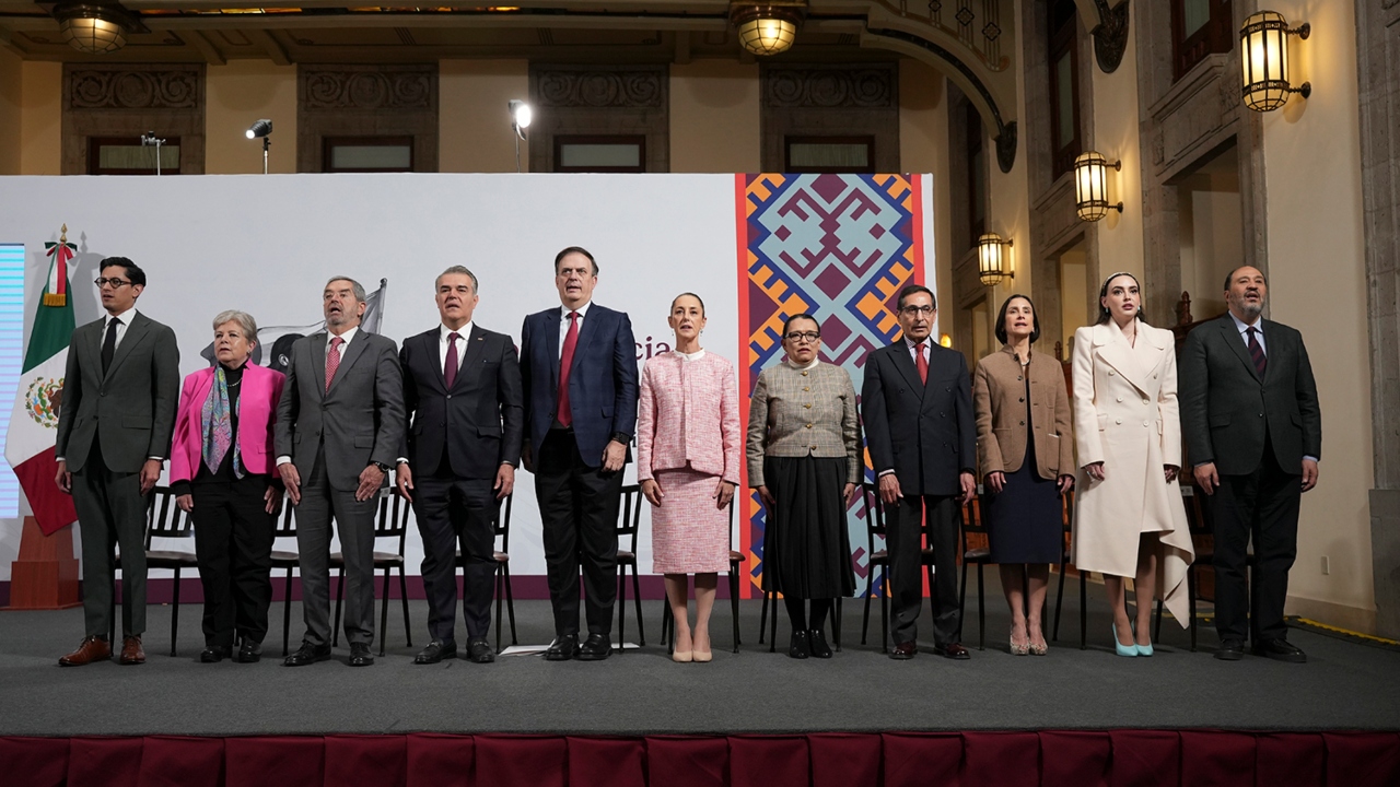 Sheinbaum llama al sector empresarial a fortalecer el Plan México