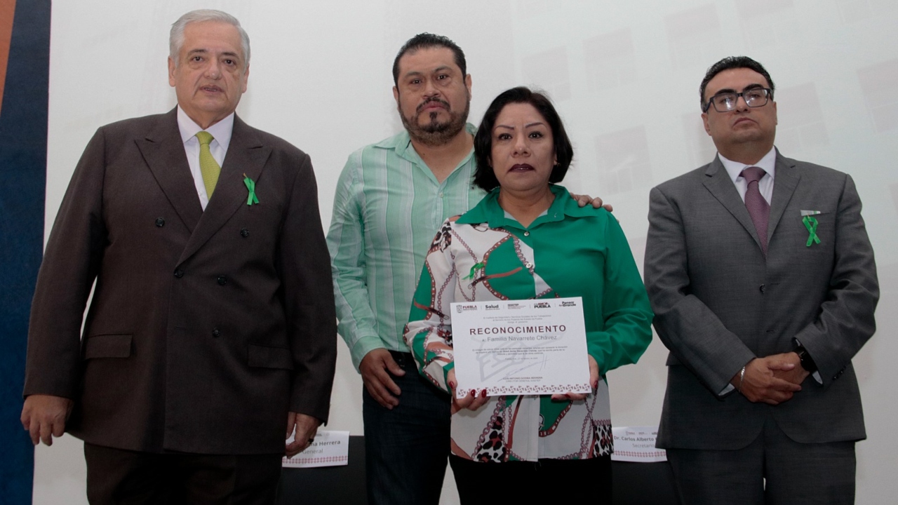 ISSSTEP rinde homenaje a equipo familias de donadores de órganos