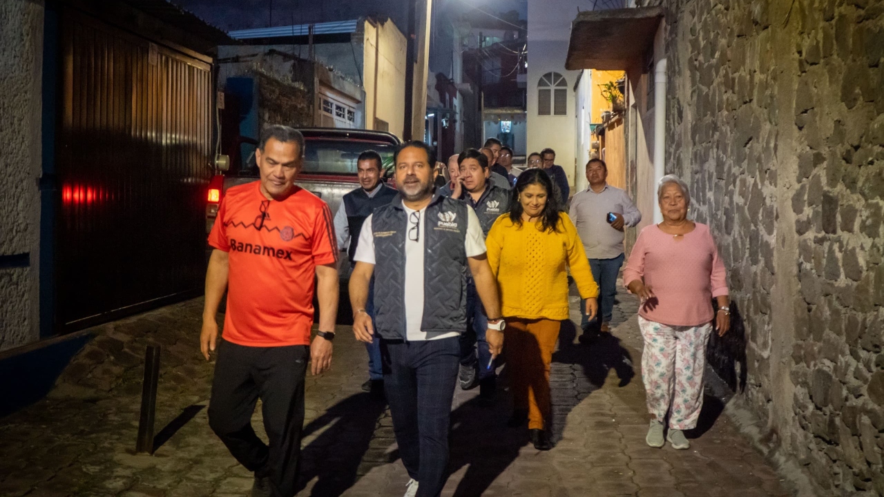 Moderniza Comuna luminarias en la zona de Los Fuertes