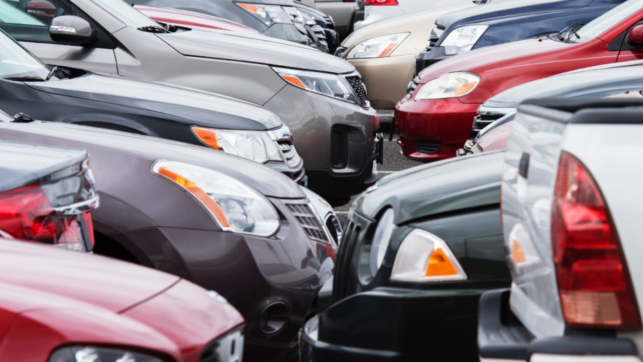 ¿Cómo regularizar un “auto chocolate” en México?