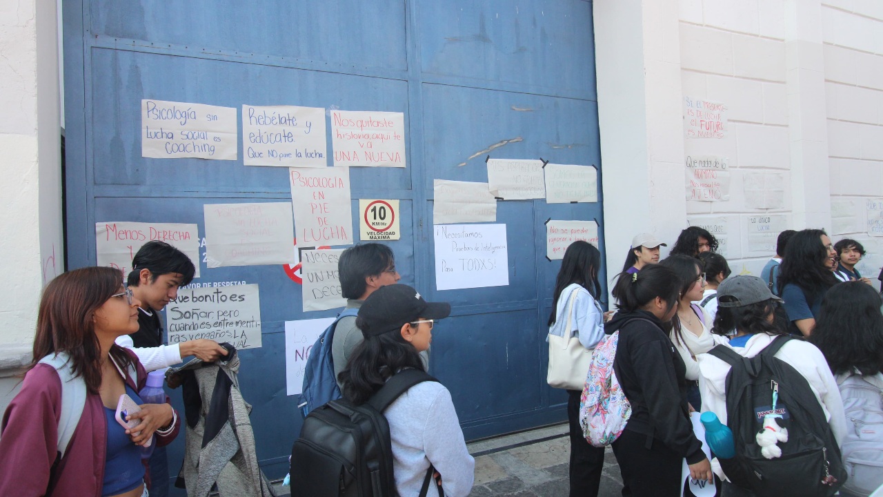 Fin a la reelección y voto universal piden estudiantes de la BUAP