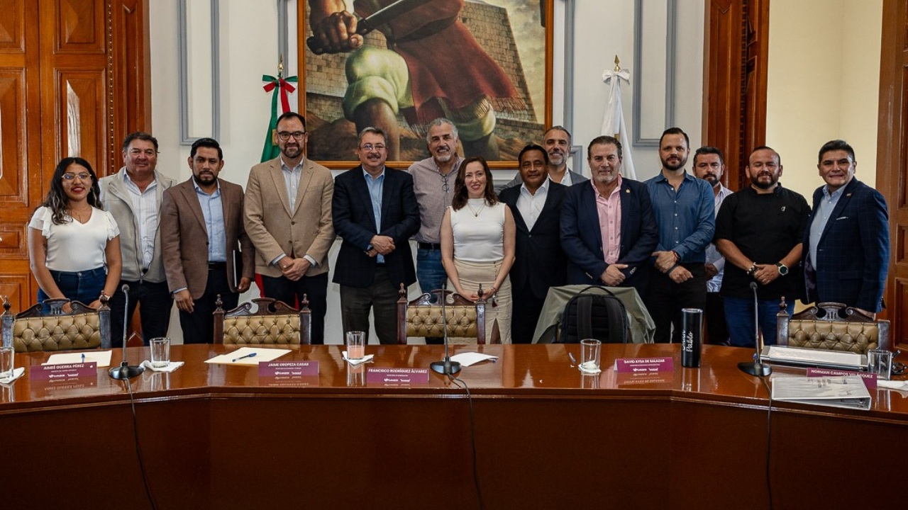Jaime Oropeza se reúne con empresarios turísticos