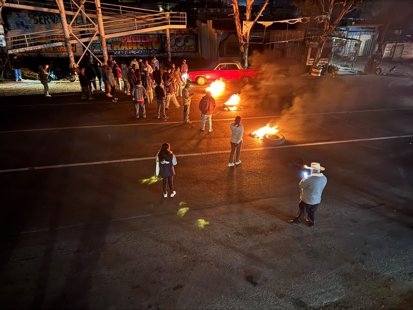 Caos vial por manifestantes en la federal Puebla-Atlixco y la caseta Vía Atlixcáyotl