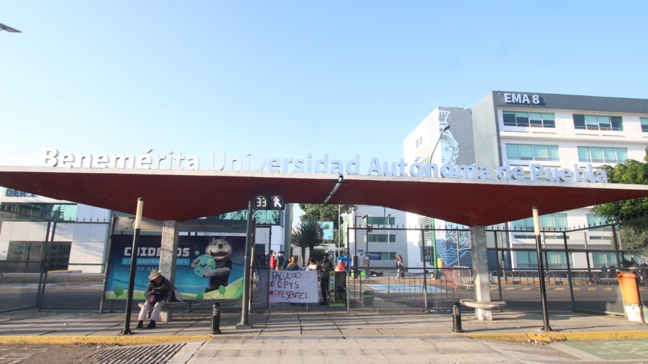 Paristas BUAP fijan condiciones para dar acceso a trabajadores