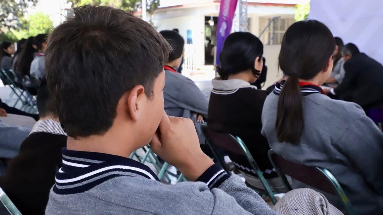 Guadalupe Cuautle invita a la juventud a ser protagonista de su futuro