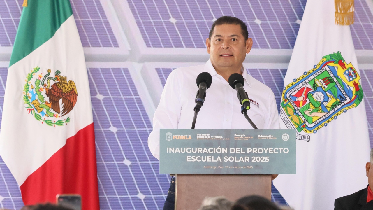 Inaugura Armenta primera Escuela Solar 2025 en Acatzingo