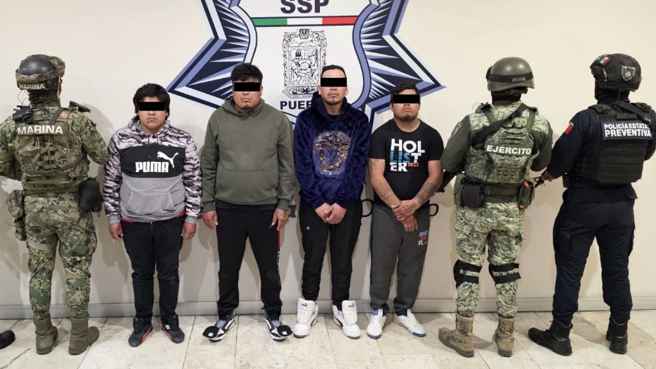 Capturan en Puebla a falsos compradores de autos por redes sociales