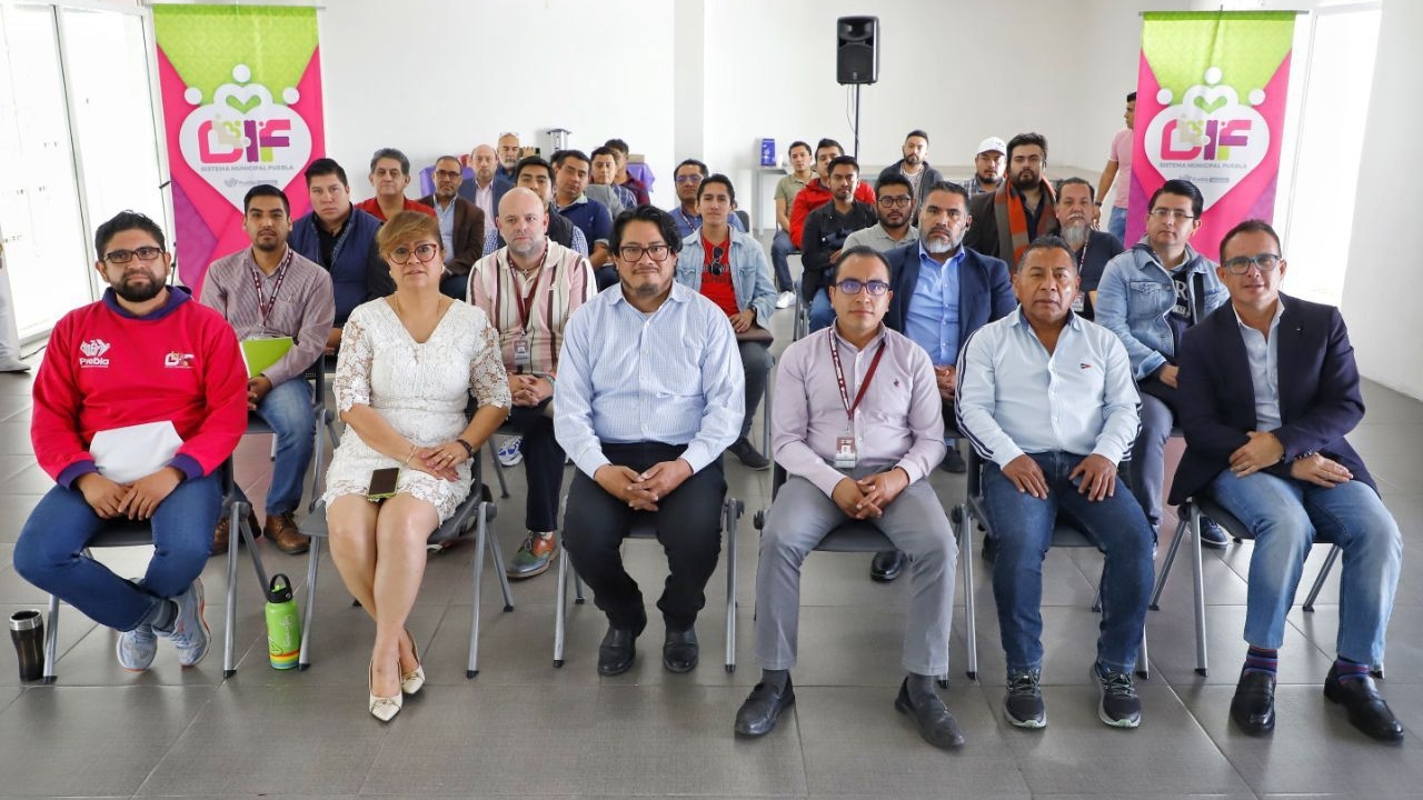Capacitan a personal de SMDIF en nuevas masculinidades
