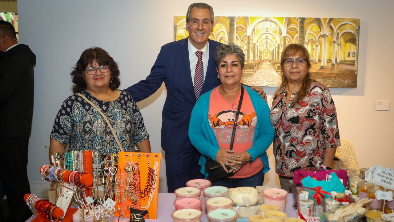 Impulsan empoderamiento femenino con ponencia “Mujeres líderes”