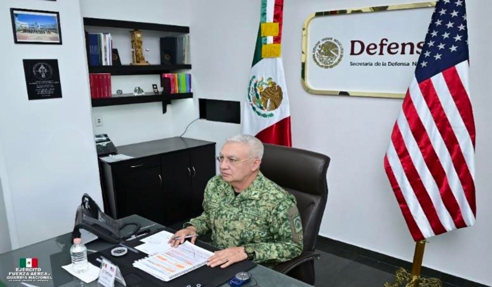 Refuerzan lazos militares México y Estados Unidos mediante videollamada de alto nivel