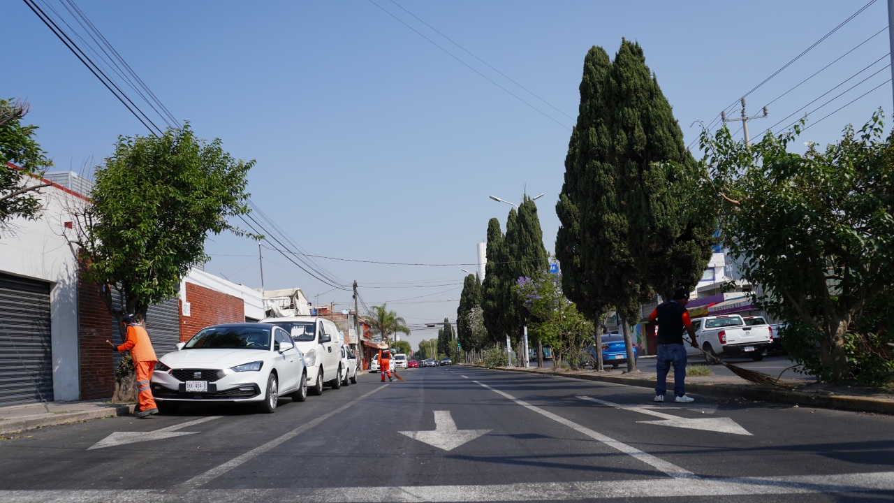 Gobierno municipal concluye trabajos de mantenimiento vial en Av. 15 de Mayo