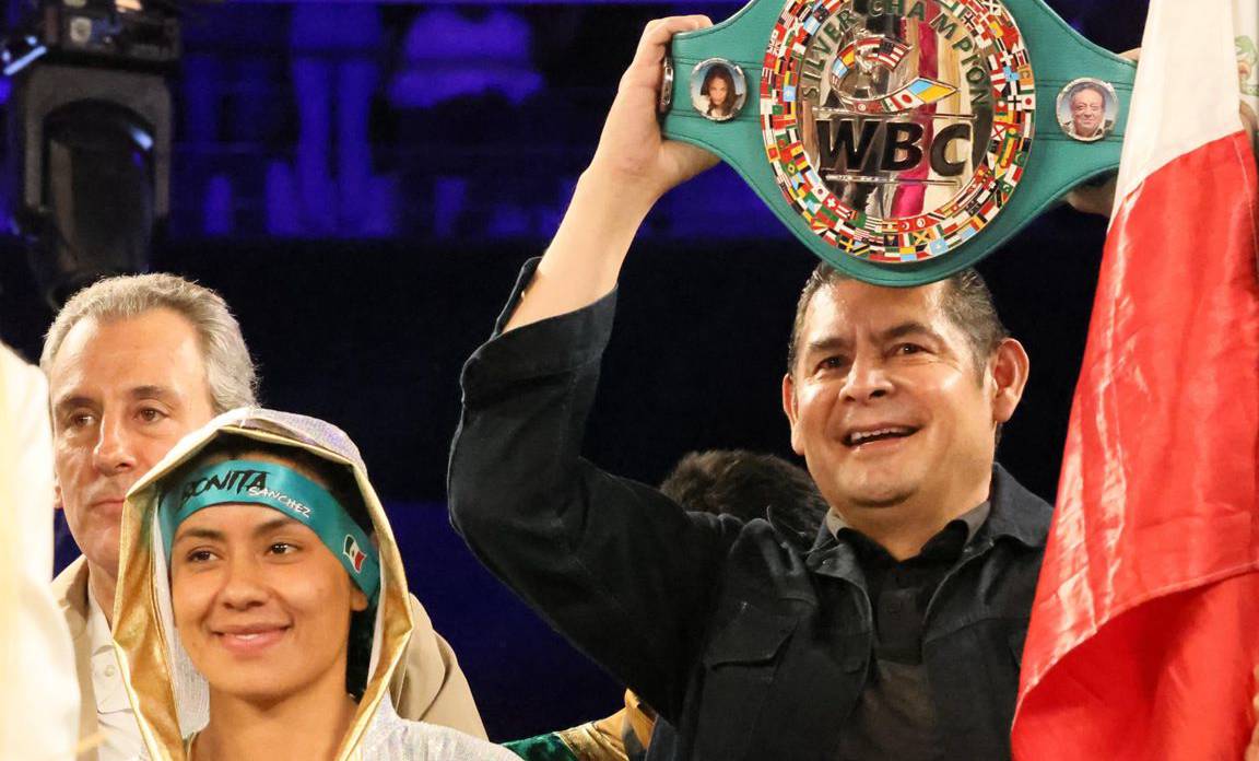 Gaby “La Bonita” Sánchez retuvo su cinturón peso Mosca ante un repleto Auditorio GNP