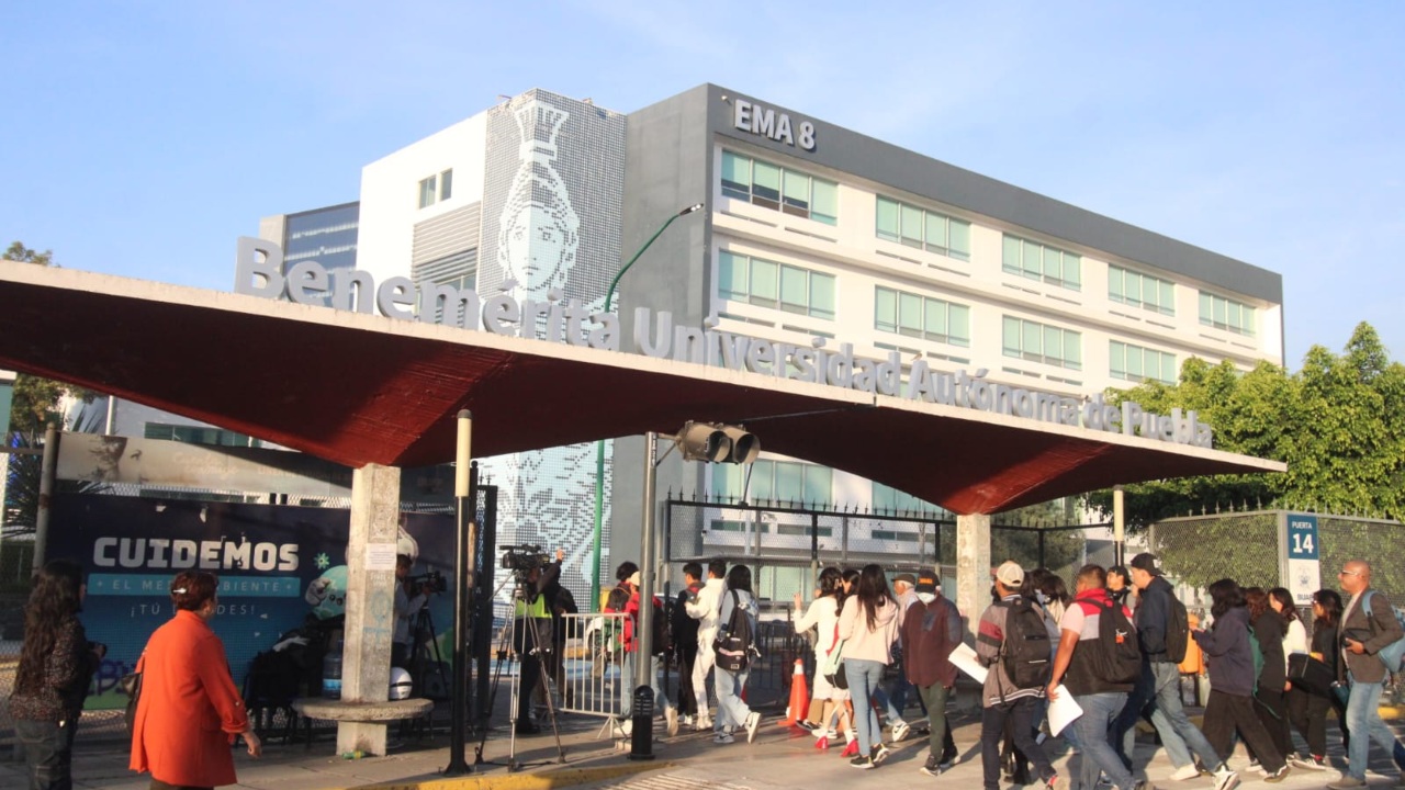 Después de un mes de paro, la BUAP regresa a clases presenciales