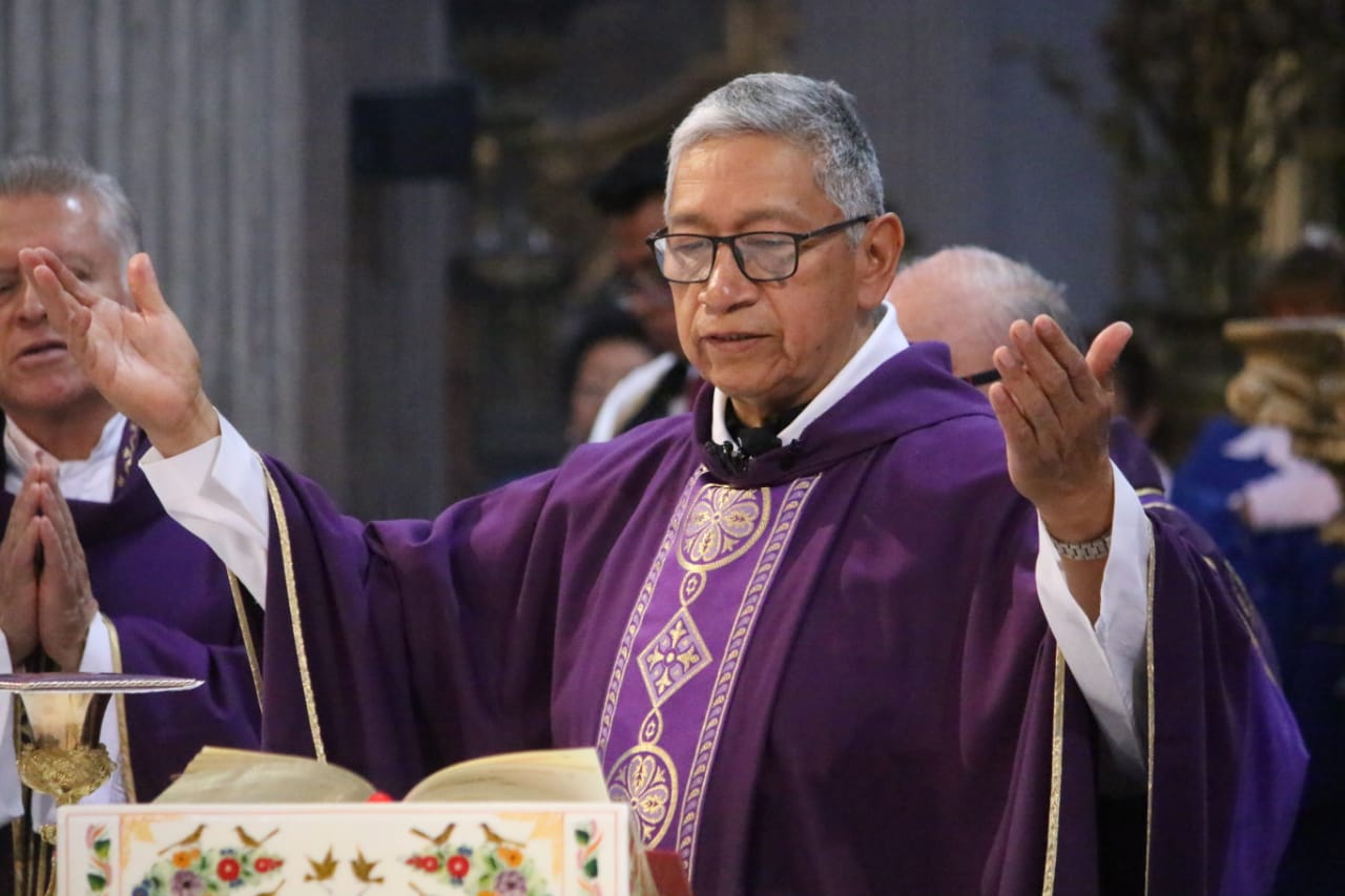 Obispo Auxiliar de Puebla Ora por Víctimas de Violencia y Madres Buscadoras