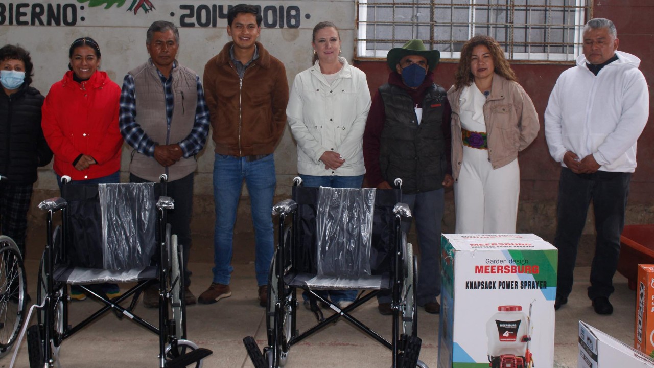 Gestiona diputada María de los Ángeles Ballesteros apoyos a familias