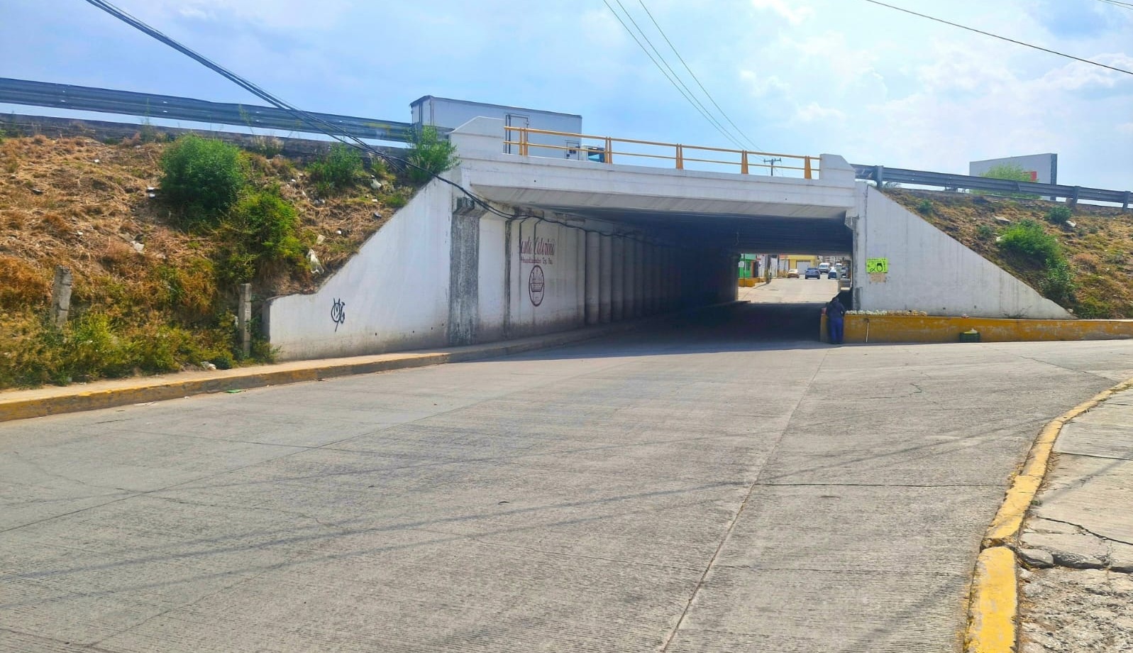 Gobierno de Texmelucan rehabilitará drenaje pluvial del bajo puente de la autopista en Hueyatzacoalco