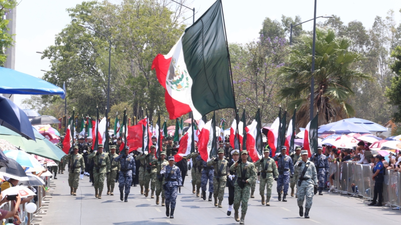Invitan a presenciar el desfile cívico-militar del 5 de Mayo