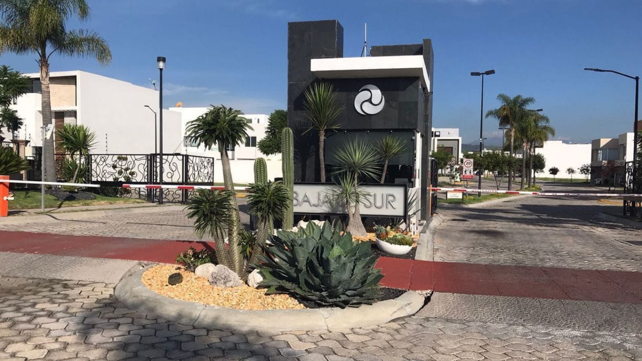 Cateo en Lomas de Angelópolis deja 9 personas detenidas