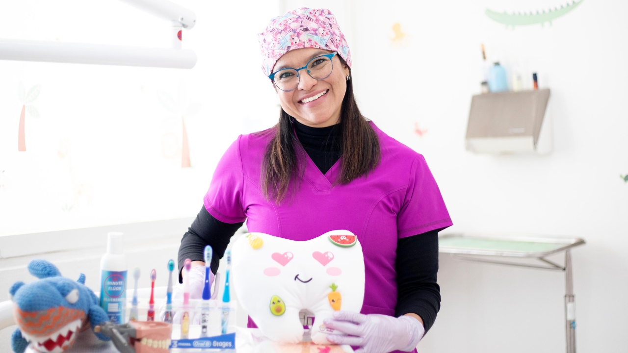 Ofrece SMDIF servicios dentales para niñas y niños de la capital