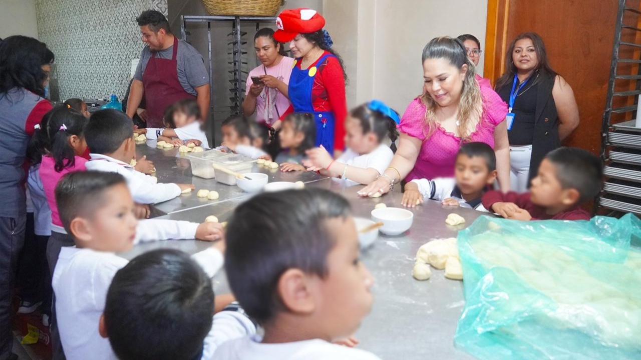 SMDIF Texmelucan y restaurante unen esfuerzos a favor de la niñez