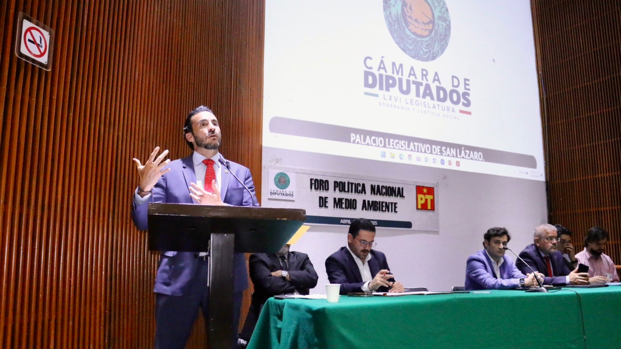 Toño López inaugura Foro sobre Medio Ambiente, en San Lázaro