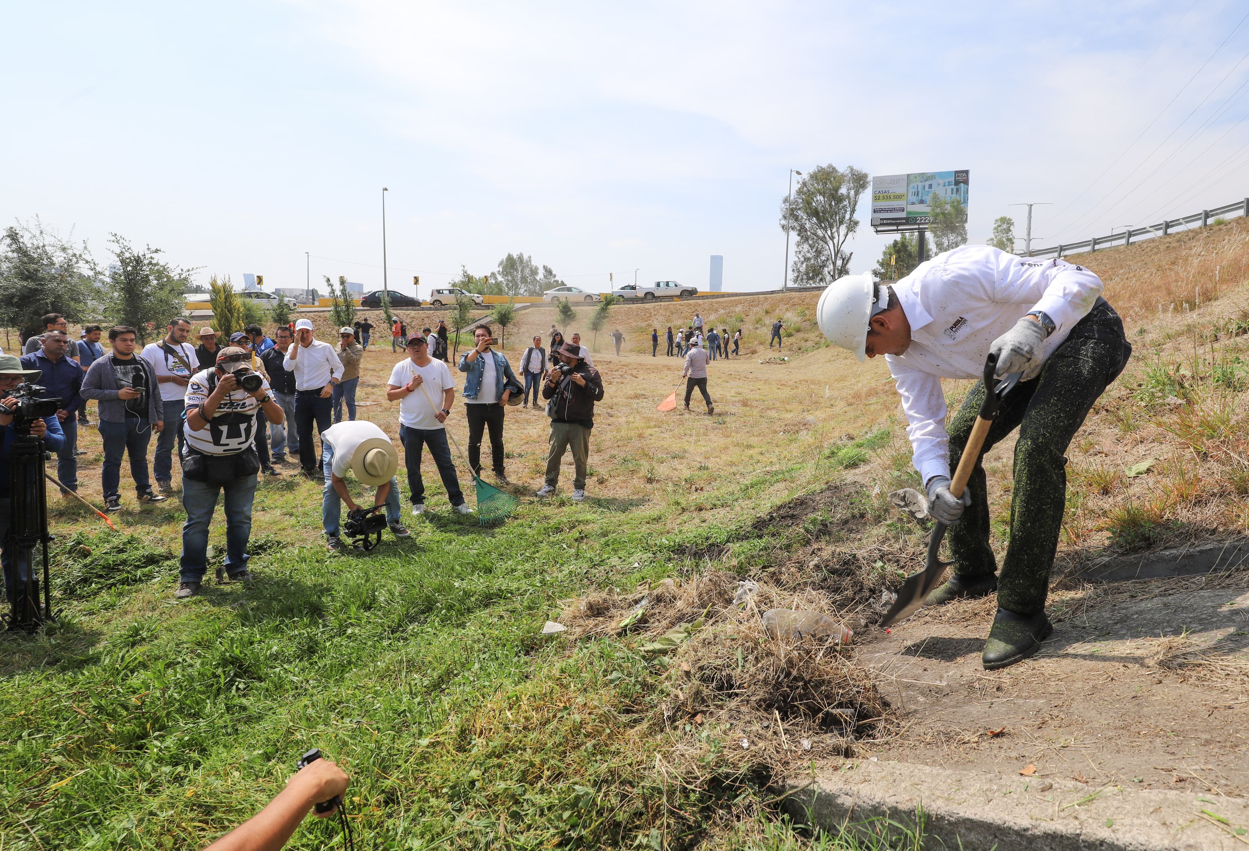 Reitera Armenta compromiso con la legalidad y lanza advertencia a funcionarios