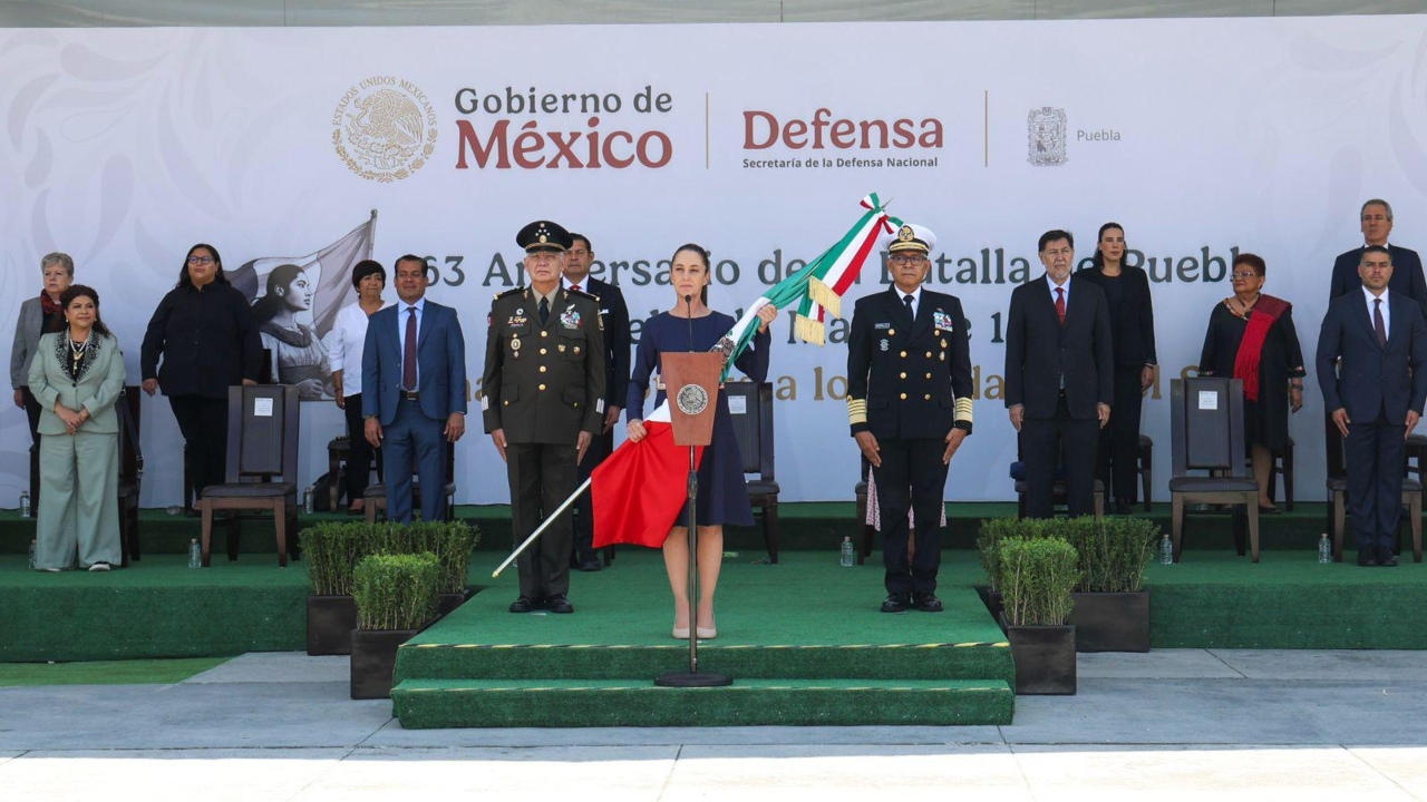 Sheinbaum, primera mujer que encabeza el desfile del 5 de Mayo en Puebla