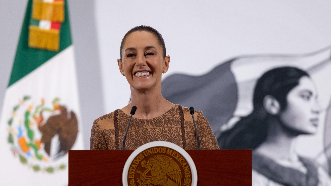 Sheinbaum planea invitar al Papa León XIV a México