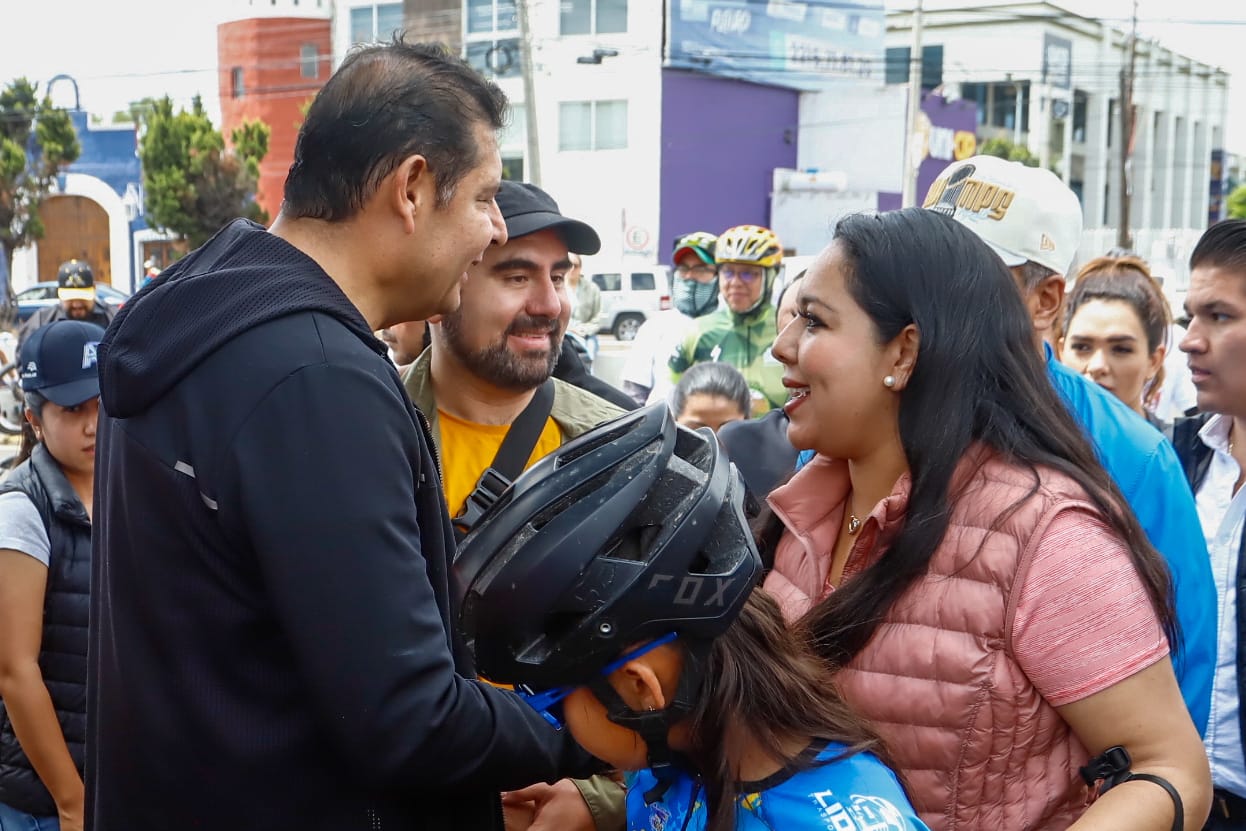 Tonantzin Fernández participa con el gobernador Alejandro Armenta y alcaldes en el 10° aniversario de la Vía Recreativa
