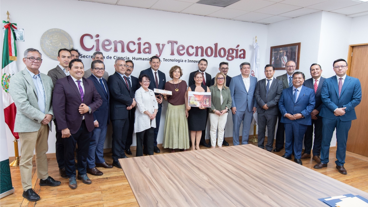 Gobierno federal y estatal impulsan soberanía tecnológica: Armenta