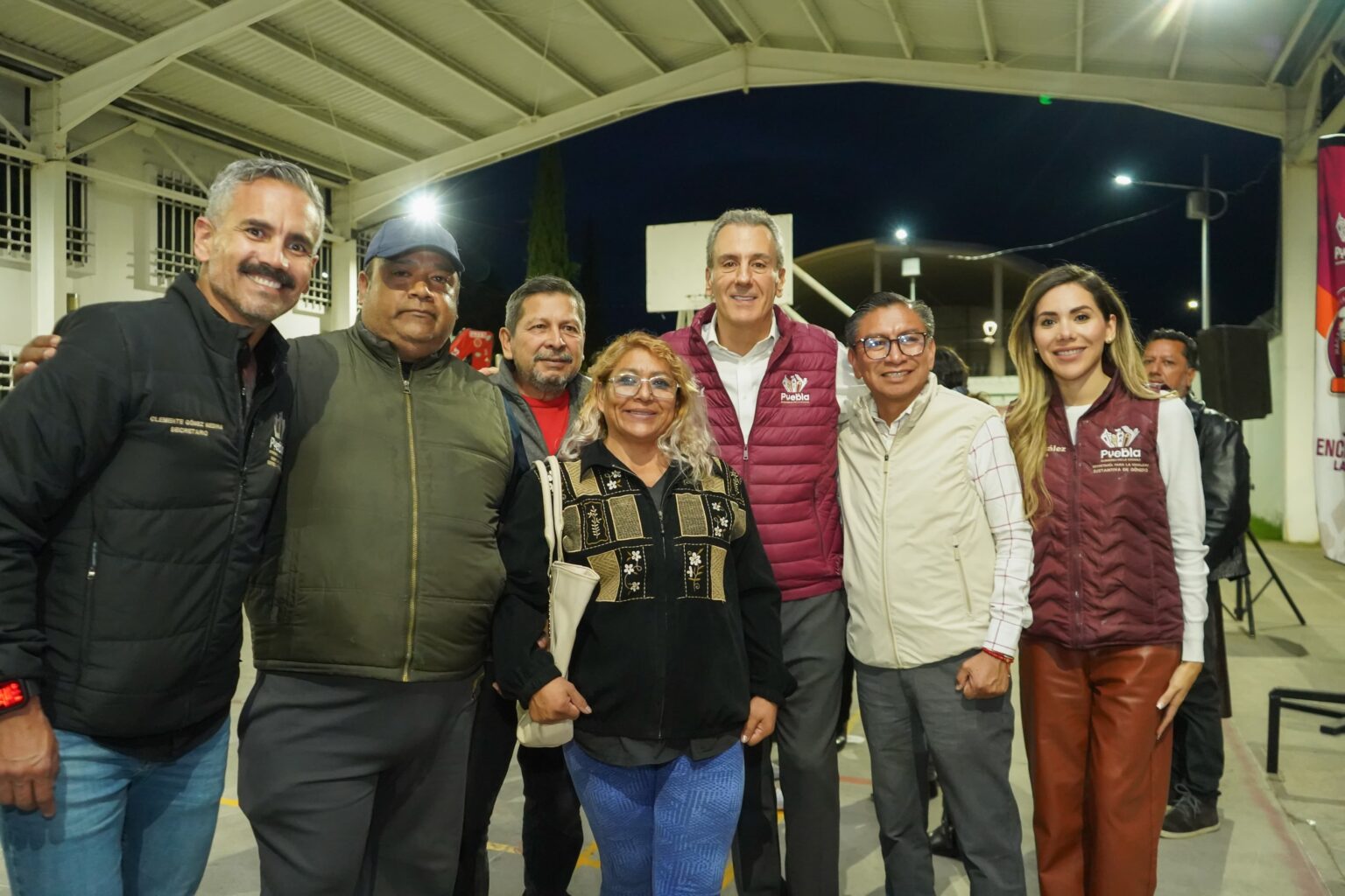 Renuevan alumbrado público en San Ramón Castillotla con tecnología LED