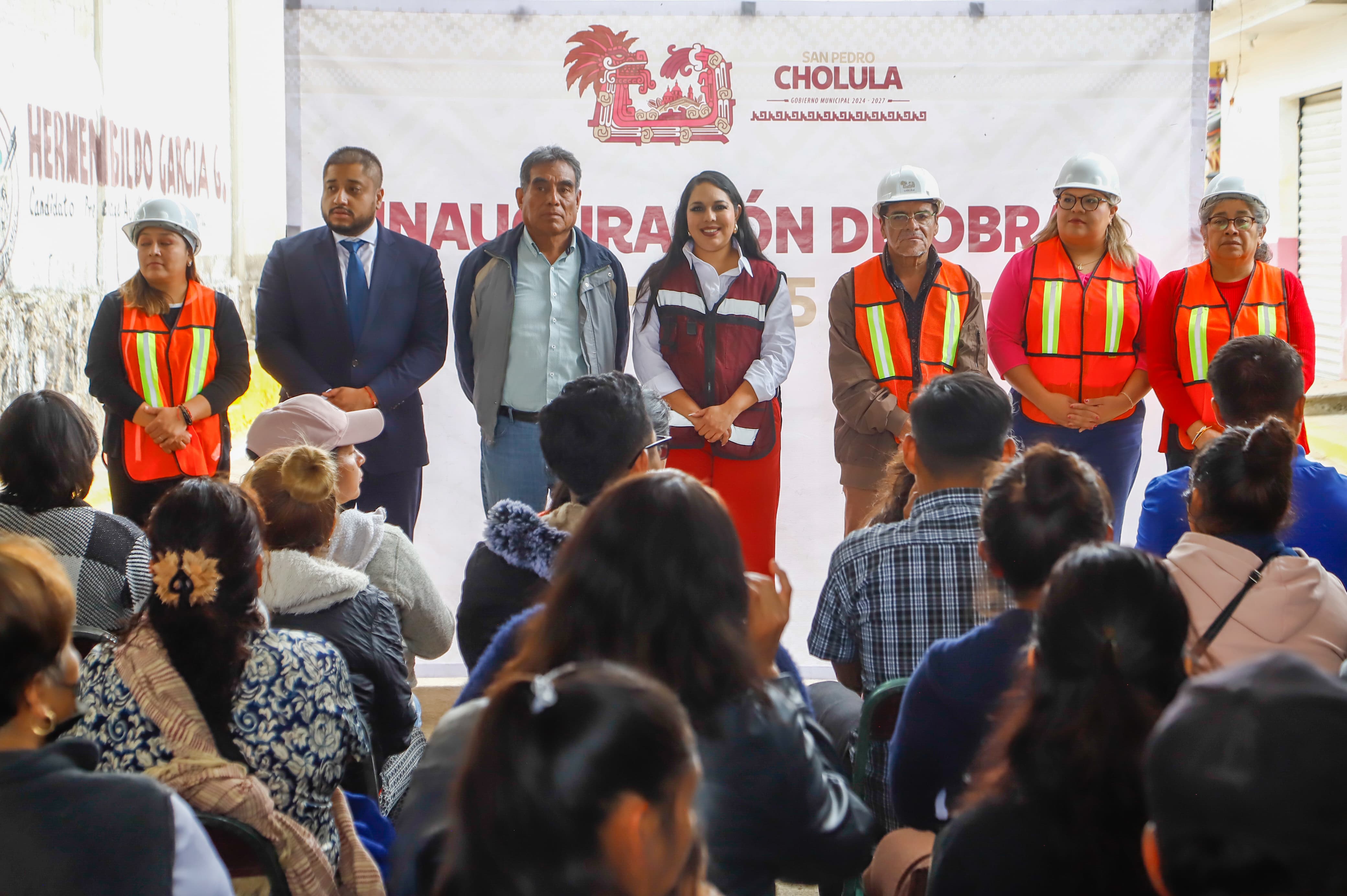 Tonantzin Fernández inaugura obra vial en Acuexcomac