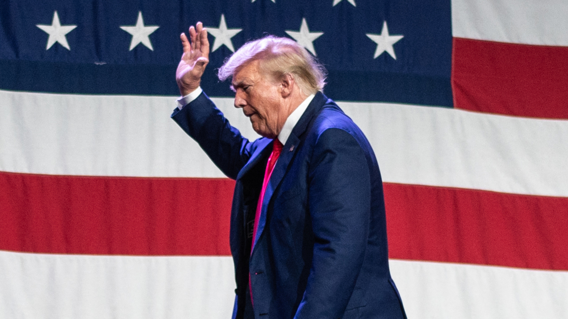 Trump anuncia alto al fuego entre Israel e Irán