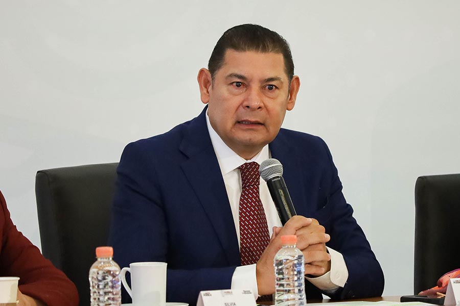 Puebla reporta reducción de feminicidios y robos con violencia, asegura Armenta