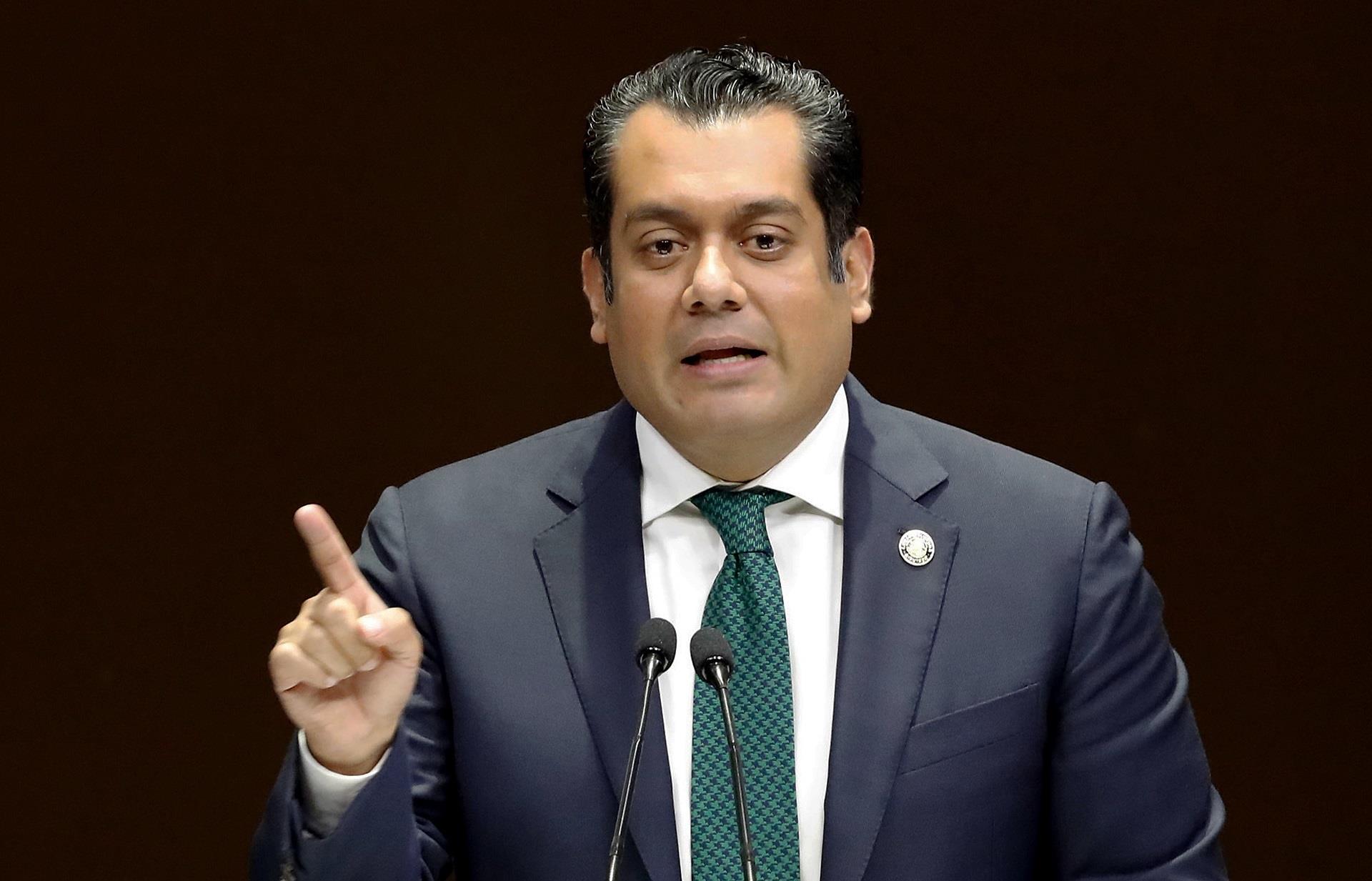 Sergio Gutiérrez Luna condena actos violentos de la CNTE en instalaciones del SNTE y llama al diálogo