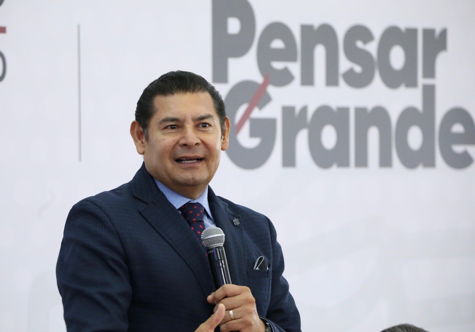 Armenta afirma que en Puebla hay libertad plena y cero represión: “la crítica es bienvenida”