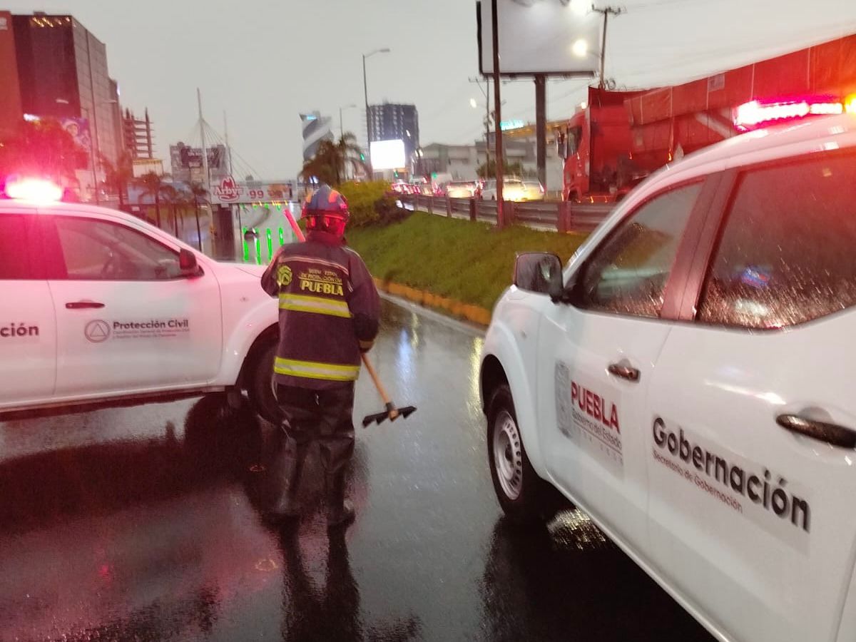 Protección Civil atiende daños por lluvias en Puebla y Cholula