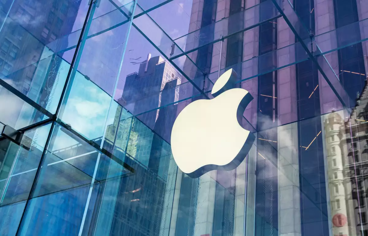 Apple invertirá 100 mil mdd en EU ante presión de Trump para relocalizar producción
