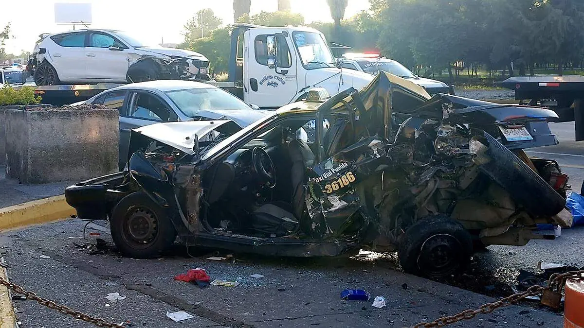 Carambola en Vía Atlixcáyotl deja un muerto y varios heridos en Puebla