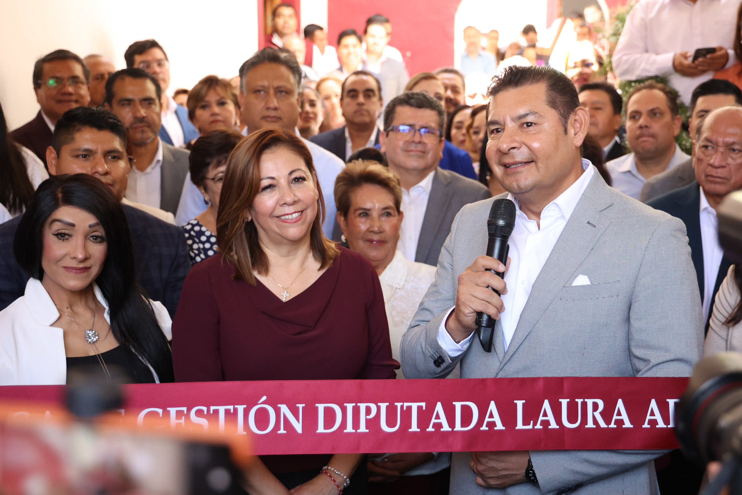 Laura Artemisa García inaugura casa de gestión en Puebla con respaldo político de Armenta
