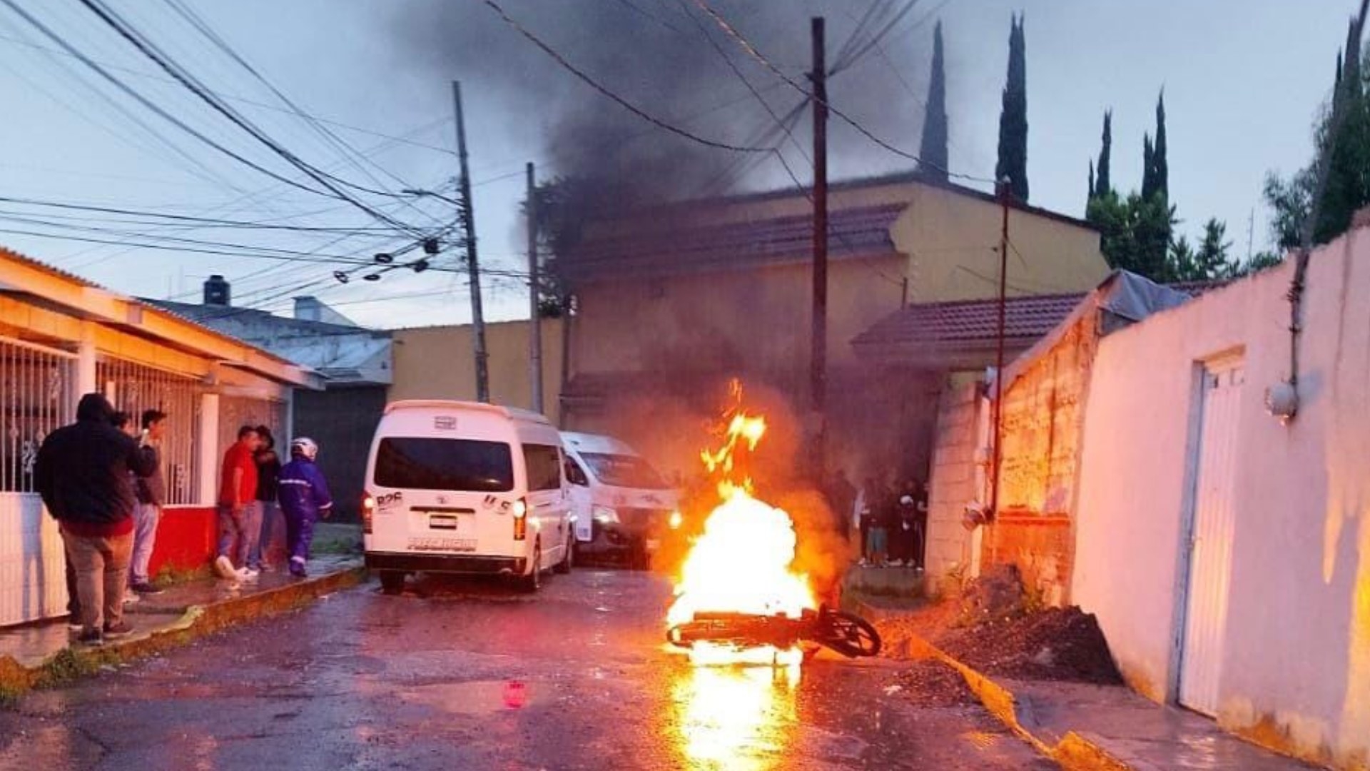 Linchamiento en Cuautlancingo deja un muerto y un herido; autoridades piden no hacer justicia por mano propia