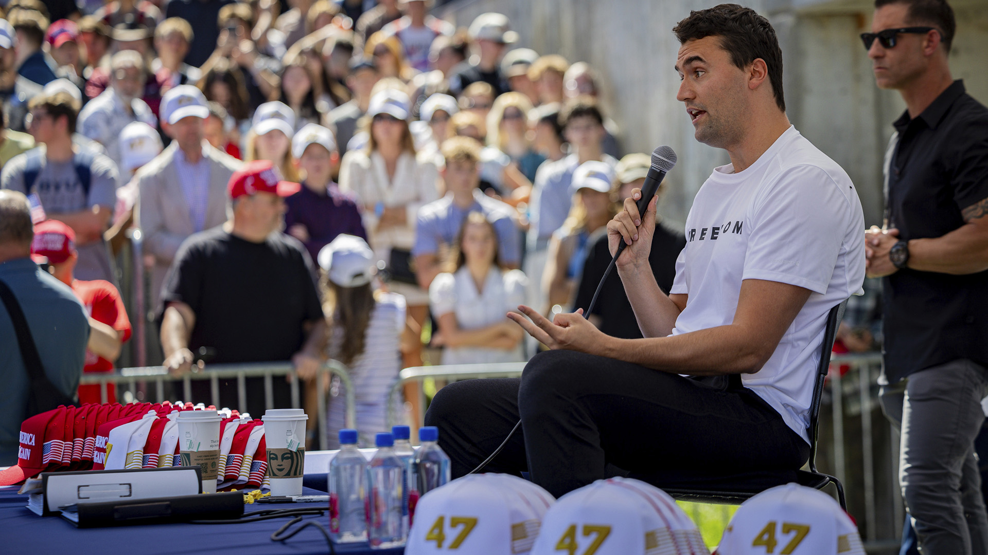 Ola de despidos en Estados Unidos por comentarios sobre asesinato de Charlie Kirk